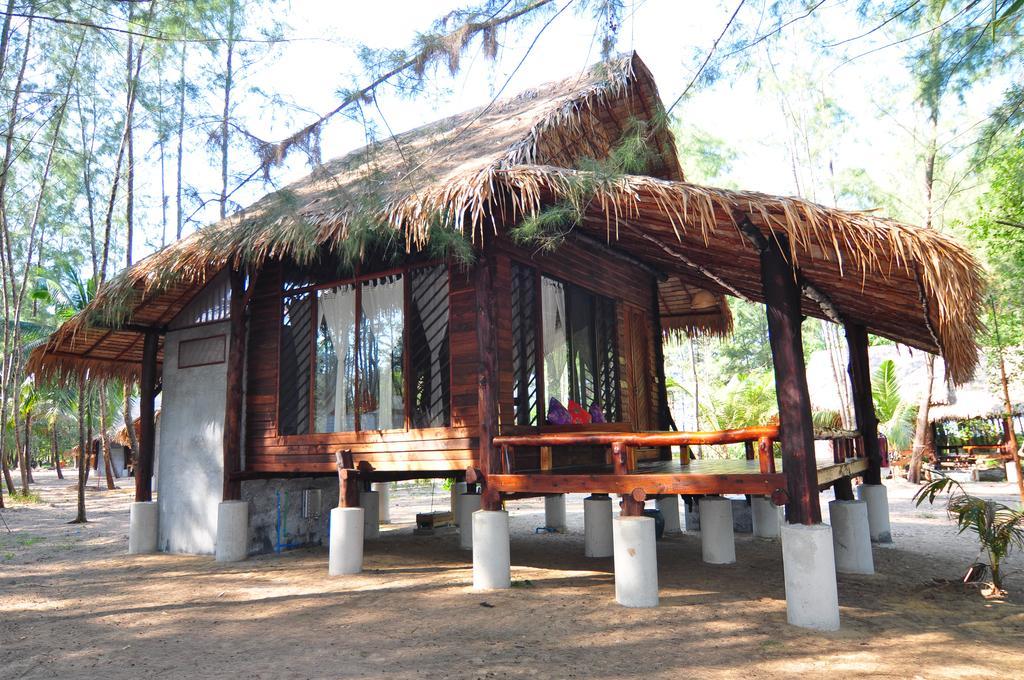 The Moken Eco Village - Sha Plus Ko Phra Thong Exterior photo